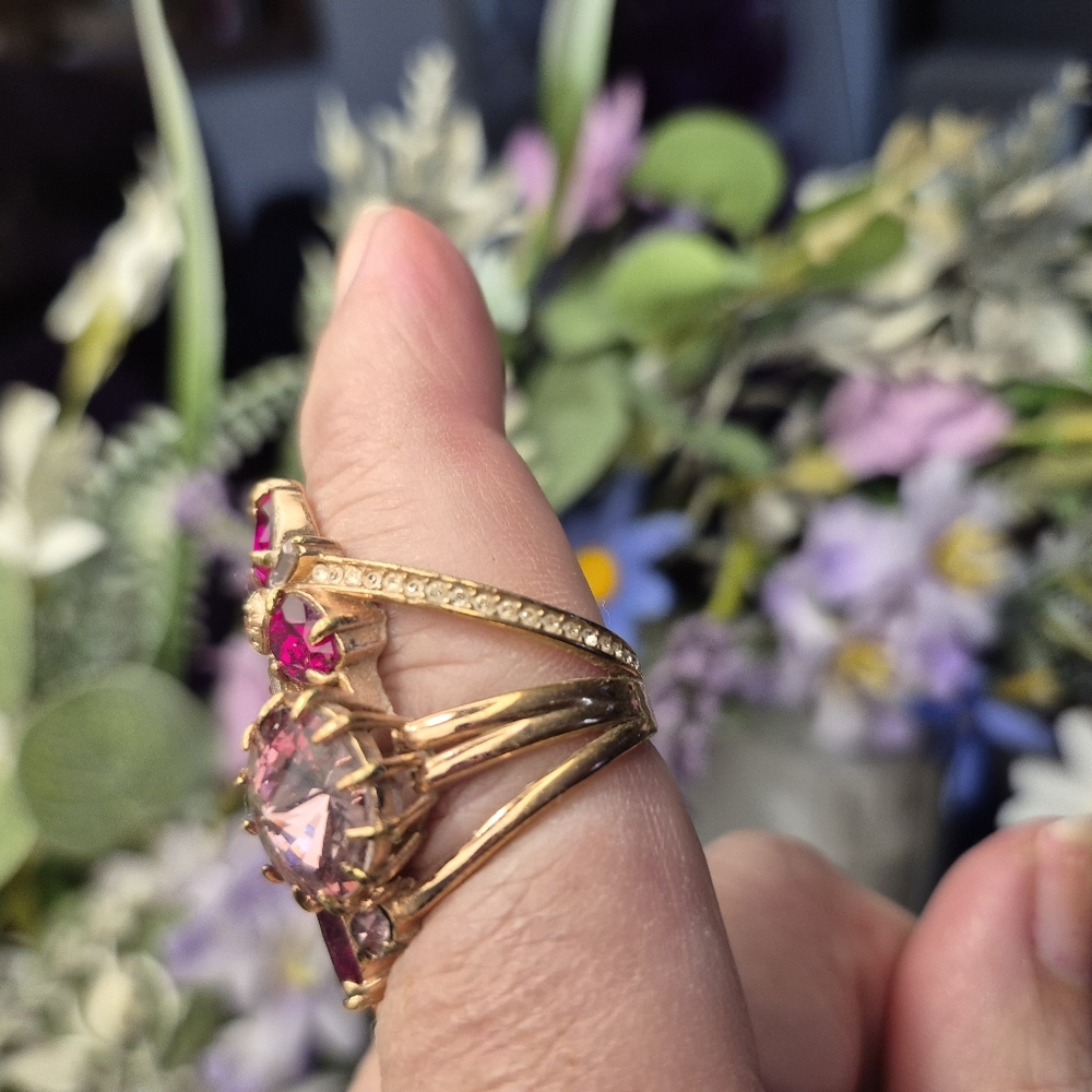Henri Bendel Pink/Red/Ruby/Garnet Colored Gemstone Ring - Picture 3 of 6